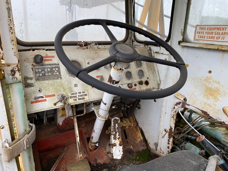 #1558-•-grove-15-ton-crane-image-11