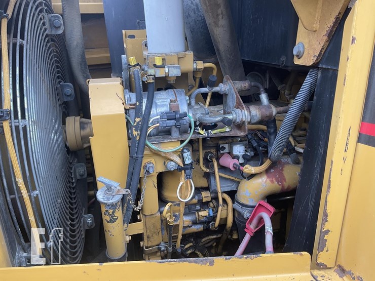 2005-caterpillar-953c-image-20