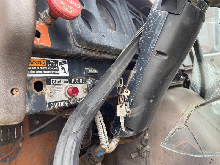#1381-•-international-f-2674-tri-axel-dump-truck-image-15