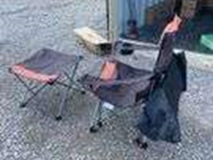 collapsible-camping-chair.-orange-brown.-comes-with-foot-stool-and-storage-bag!-image-3