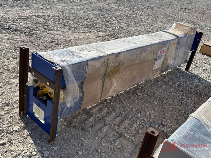 new-unused-2-post-car-lift-image-1