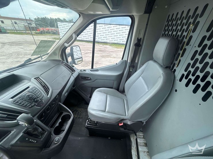 2017-ford-transit-image-15