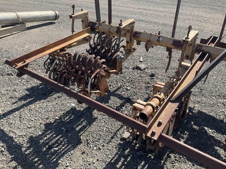 custom-3-pt-3-row-60"-rolling-cultivator-image-13