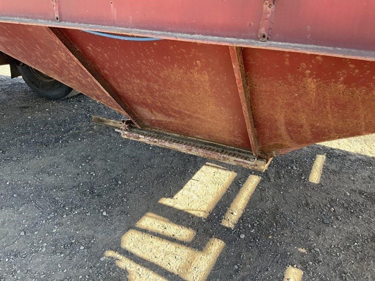 (dmv)-set-of-1970's-aluminum-hopper-trailers-image-9