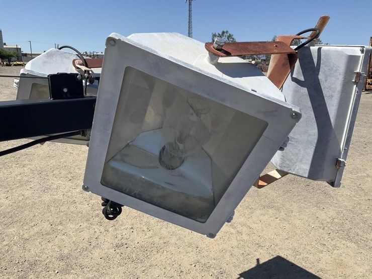 magnum-lt3-sws-07-portable-light-plant,-diesel-image-11