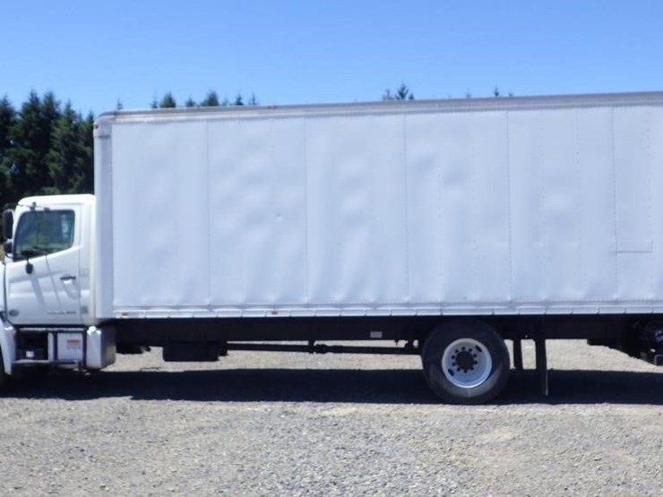2015-hino-338-image-8