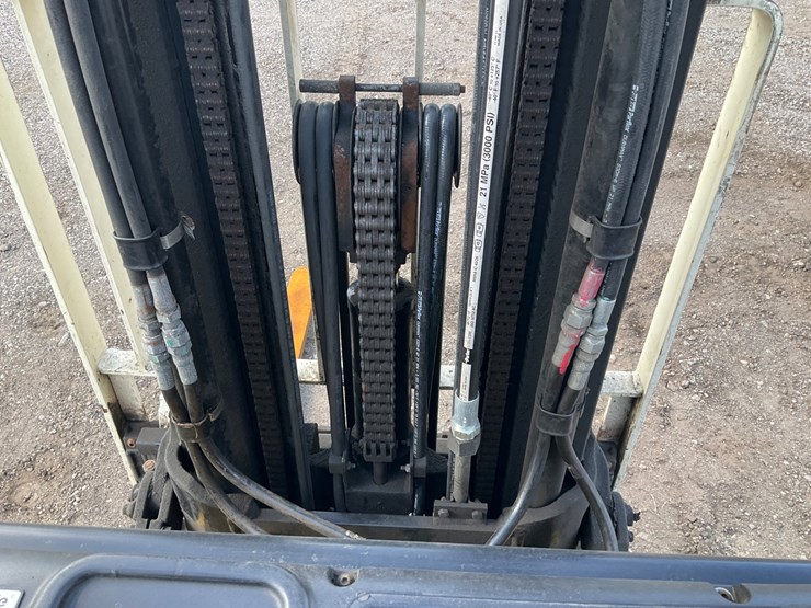 #1387-•-2013-yale-glc040sv-forklift-image-20