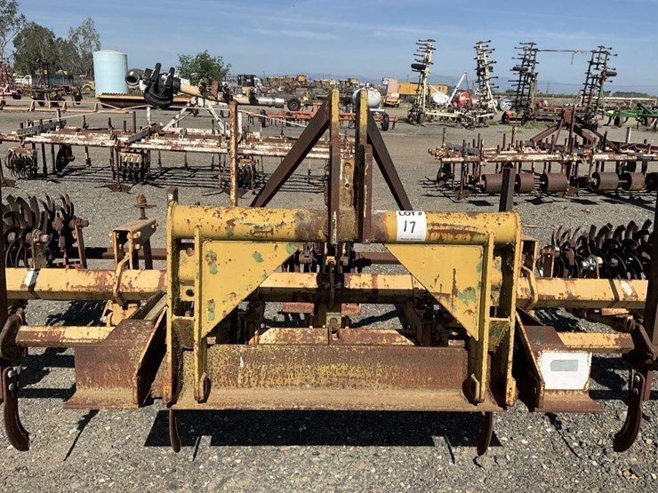 custom-3-pt-3-row-60"-rolling-cultivator-image-8