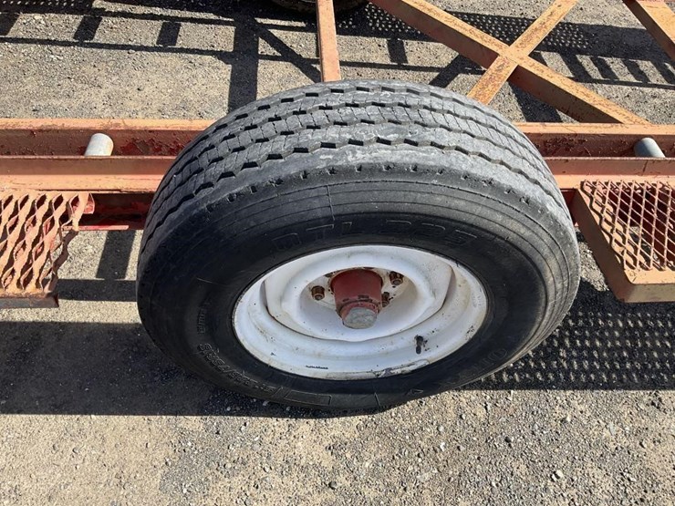 jacobsen-16'-tilt-bed-bin-carrier-trailer-image-9