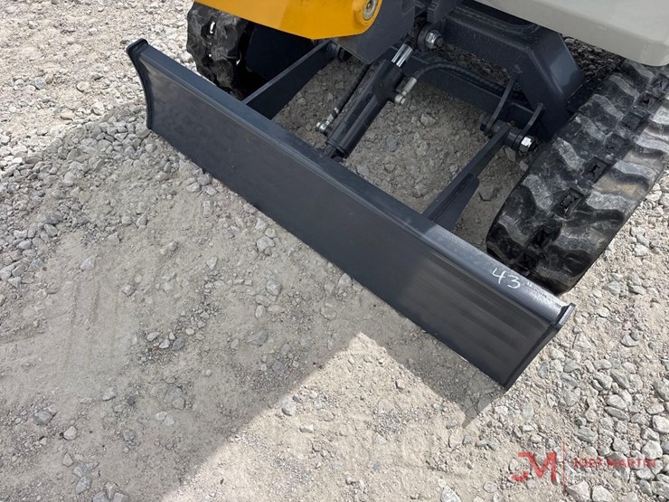unused-me20-mini-excavator-image-12