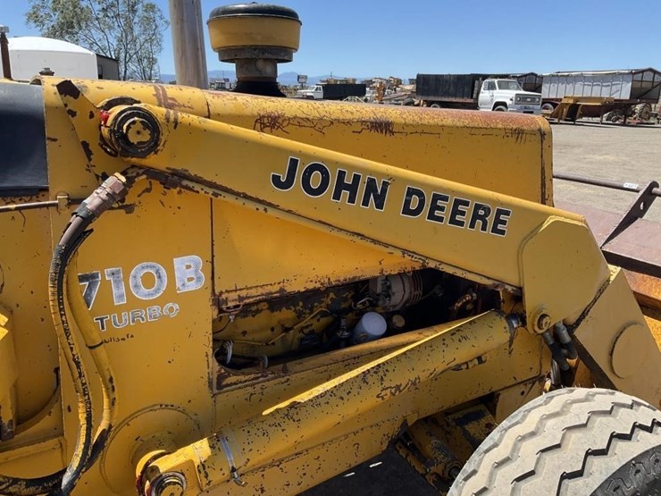 deere-710b-image-16