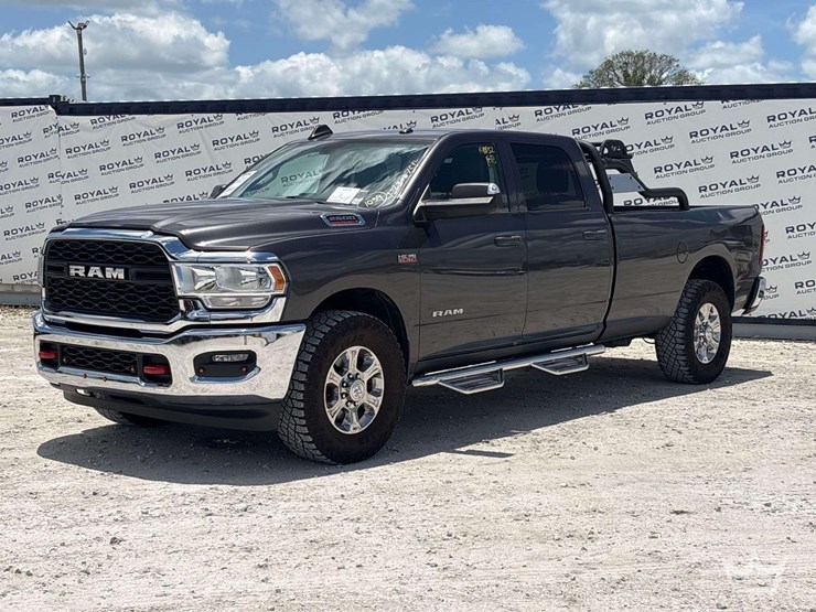 2020-dodge-2500-image-1