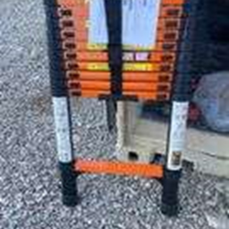 10 Step Single Side Telescoping Ladder