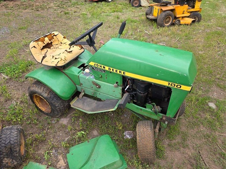 john-deere-100-image-5