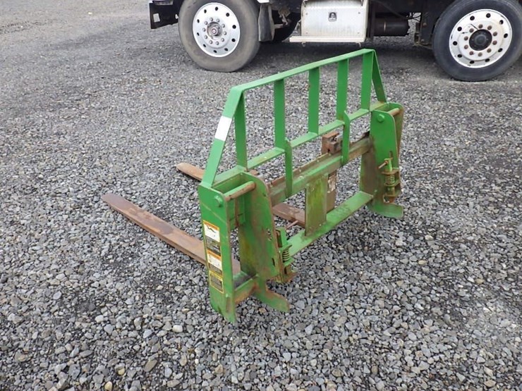 john-deere-210-image-4