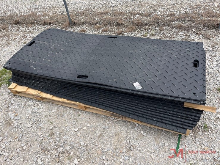 (15)-new-8'-x-4'-ground-protection-mats-image-1