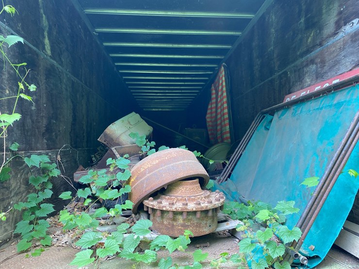 #1639-•-semi-trailer-with-contents-(no-title)-image-4