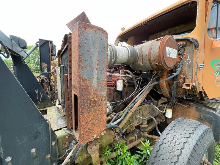 #1381-•-international-f-2674-tri-axel-dump-truck-image-73