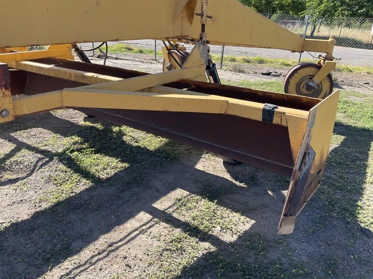 marvin-16x30-triplane-image-10