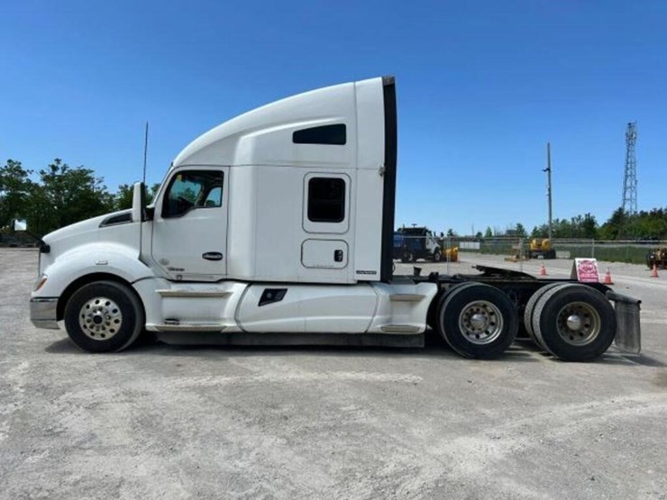 2020-kenworth-t680-image-8