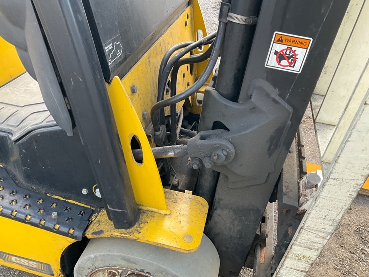 #1387-•-2013-yale-glc040sv-forklift-image-18