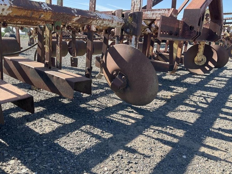 custom-3-pt-3-row-60"-cultivator-image-11
