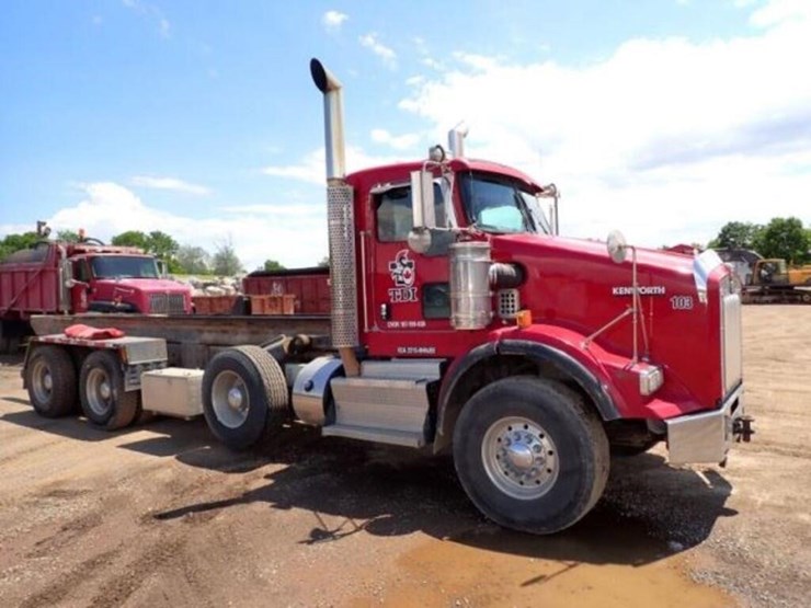 2012-kenworth-t800-image-3