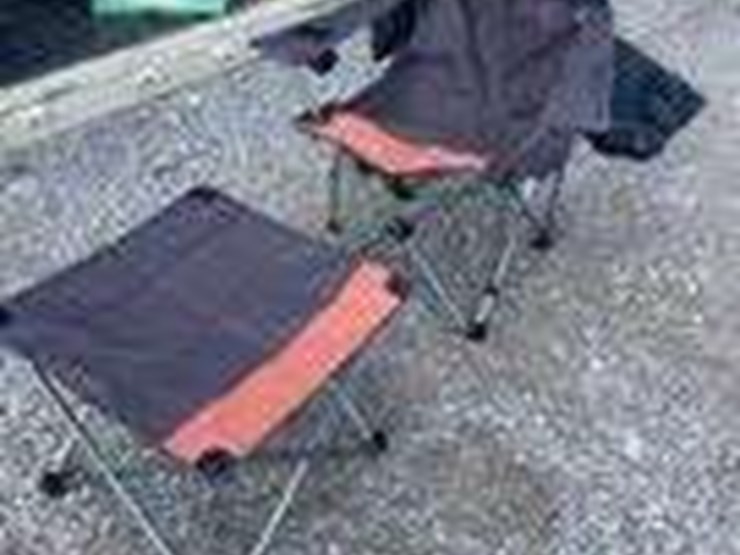 collapsible-camping-chair.-orange-brown.-comes-with-foot-stool-and-storage-bag!-image-3