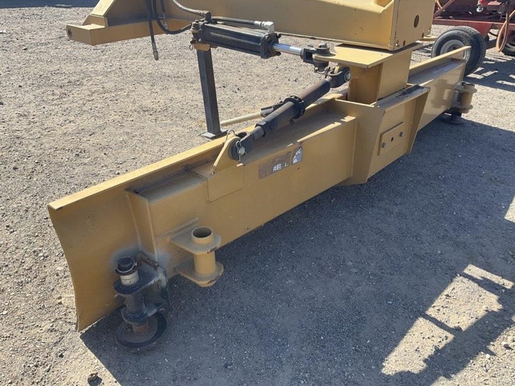 custom-9'-3-pt-6-way-hyd.-angle-blade-image-9