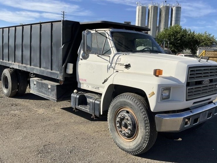 1989-ford-f700-image-1