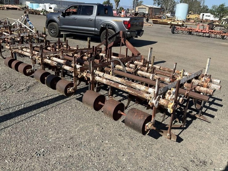custom-3-pt-3-row-60"-cultivator-image-6