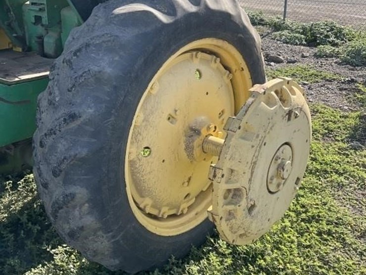 john-deere-4320-image-15