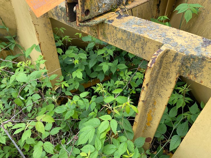 #1624-•-l/w-10'-8"-front-v-plow-image-7