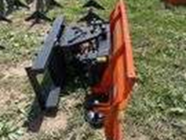 pabreak-skid-steer-hydraulic-dozer-blade-image-4