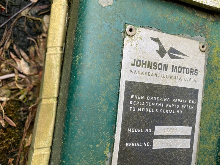 #1629-•-johnson-motors-fiberglass-boat-on-trailer-(no-title)-image-16