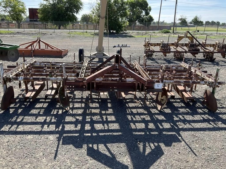 custom-3-pt-3-row-60"-cultivator-image-2