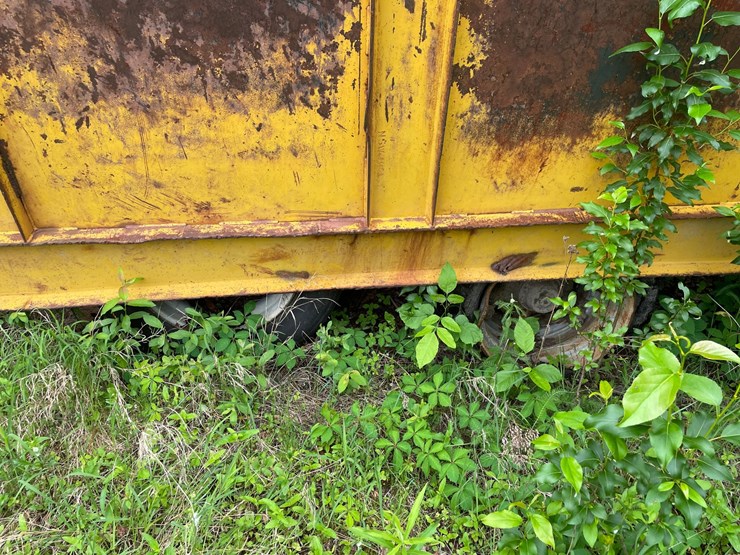 #1389-•-large-steel-pintle-hitch-trailer-with-broken-frame-(no-title)-image-16