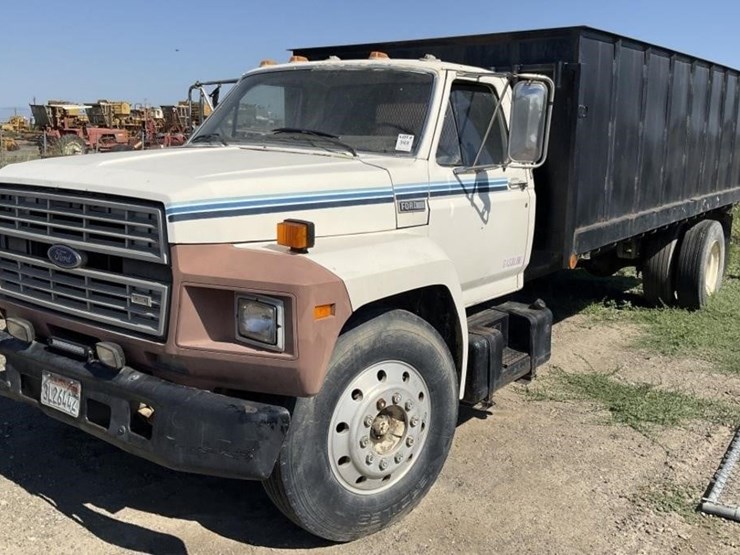 1985-ford-f700-image-1