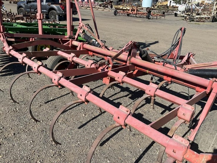 allis-chalmers-30'-fold-up-field-cultivator-image-11
