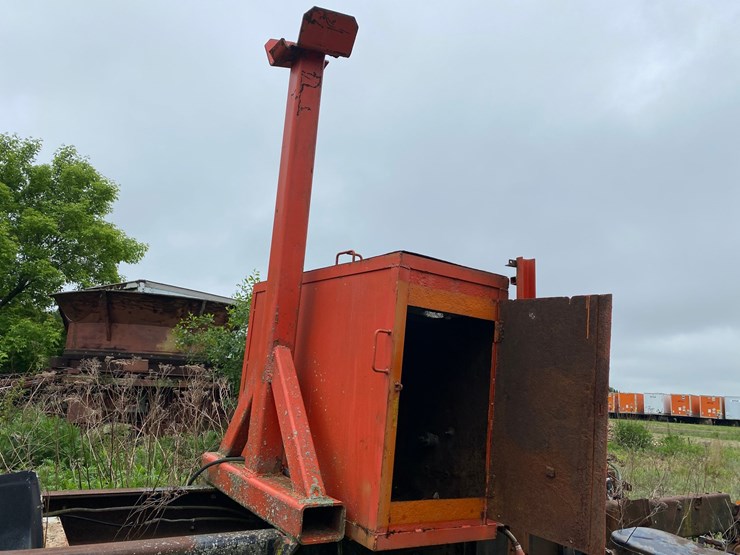 #1597-•-truck-frame-image-5