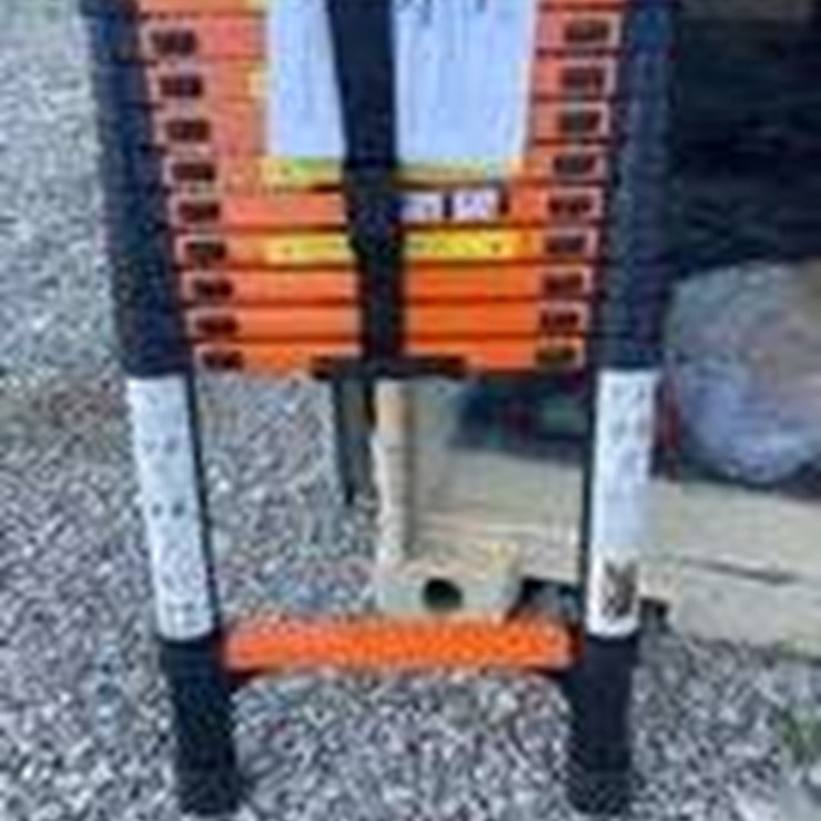 10 Step Single Side Telescoping Ladder