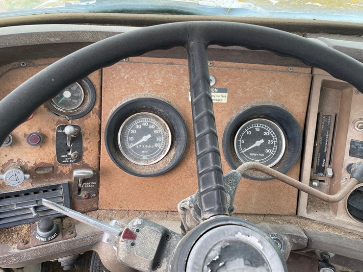 ford-9000-image-28