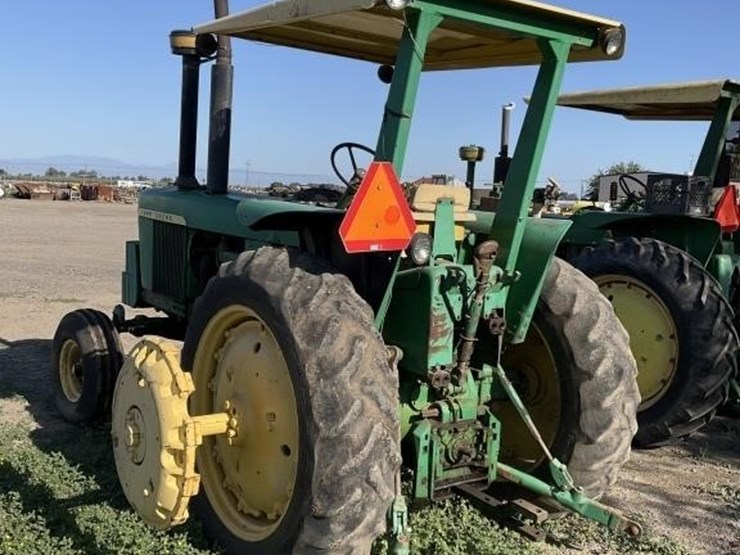 john-deere-4320-image-4