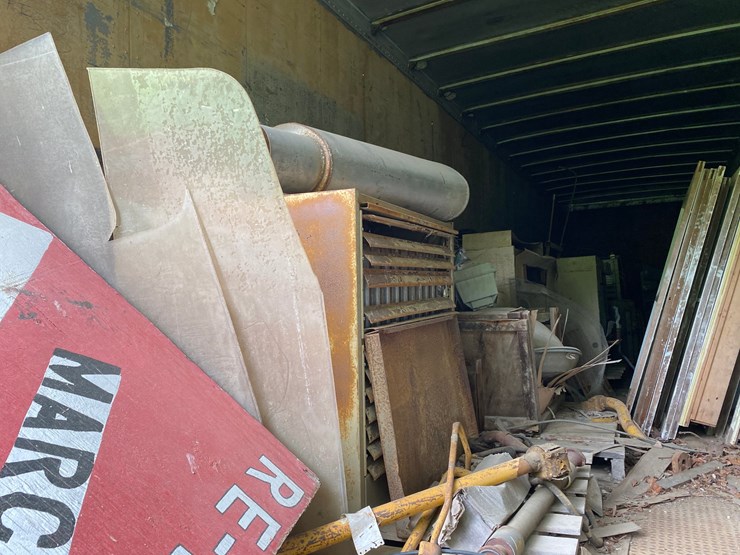 #1631-•-semi-trailer-with-contents-(no-title)-image-5