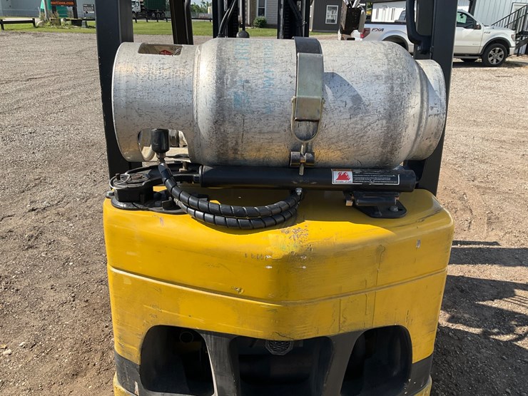 #1388-•-2014-yale-glc040sv-forklift-image-24