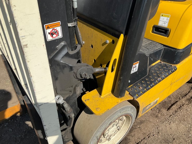 #1388-•-2014-yale-glc040sv-forklift-image-17