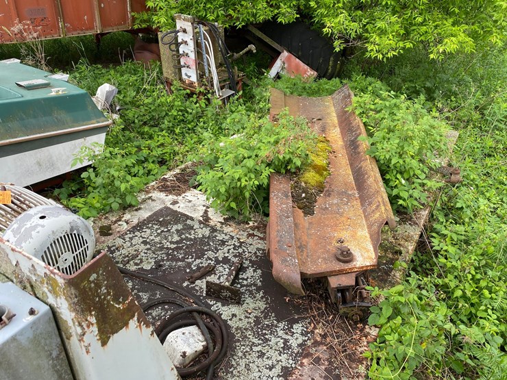 #1627-•-steel-platform-with-electric-motor-image-1