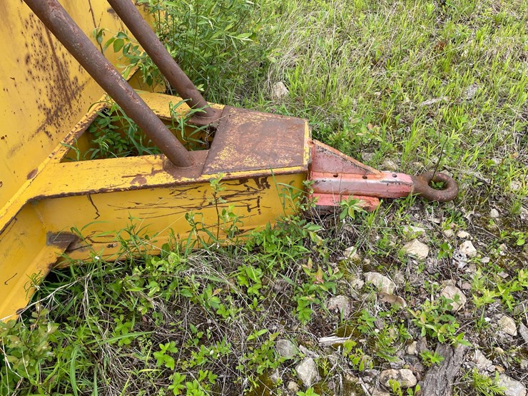 #1389-•-large-steel-pintle-hitch-trailer-with-broken-frame-(no-title)-image-4