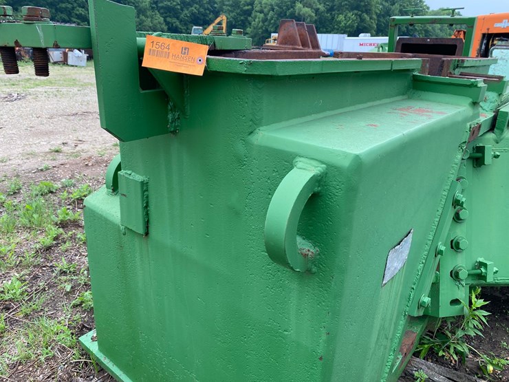 #1564-•-body-of-stationary-wood-chipper-image-11