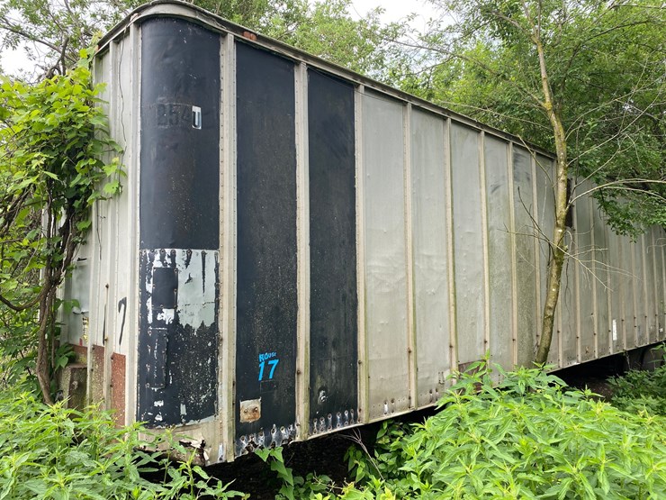 #1638-•-semi-trailer-with-contents-(no-title)-image-3